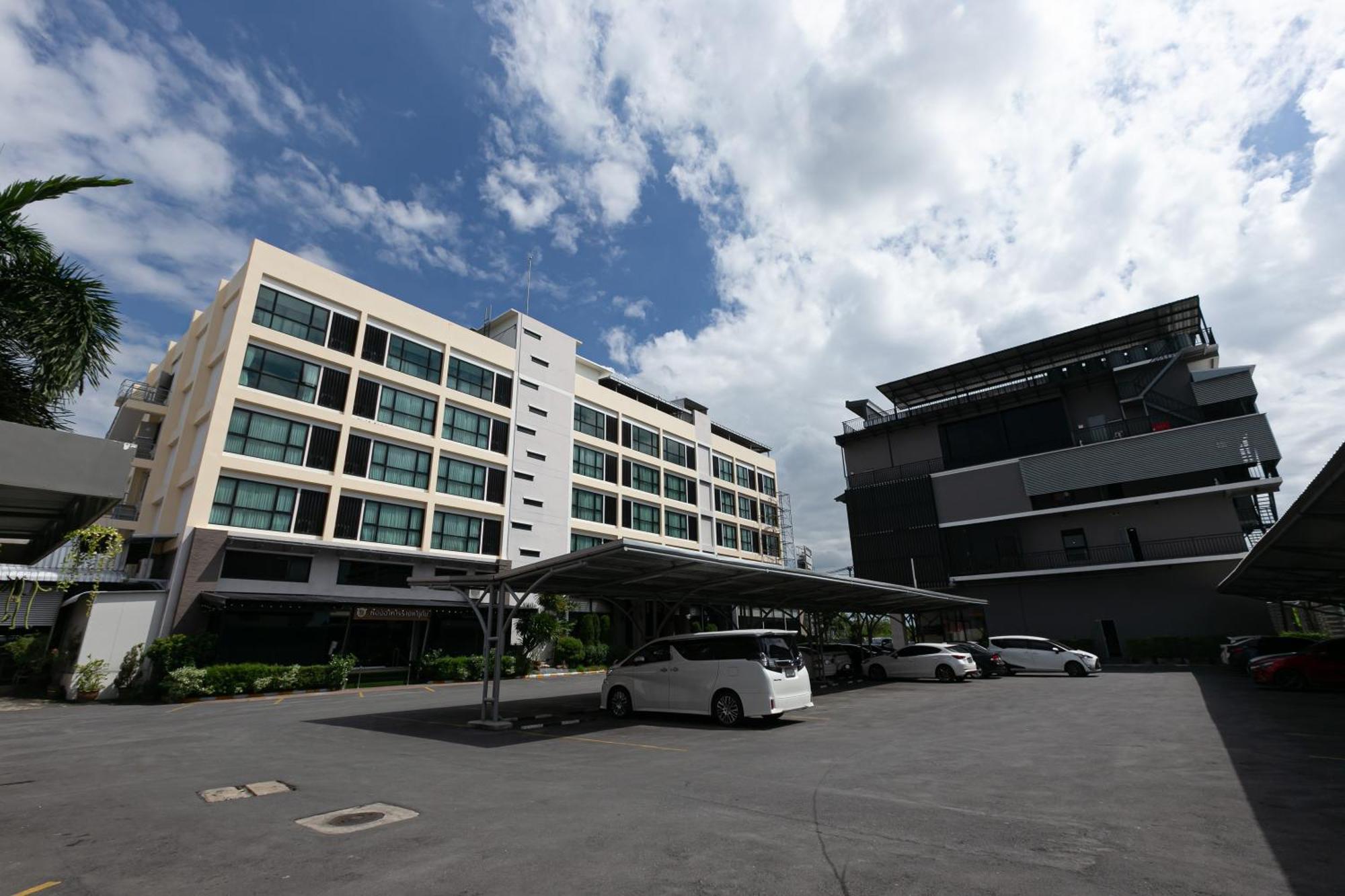 Grand Ratchapruek Hotel Pak Kret Bagian luar foto