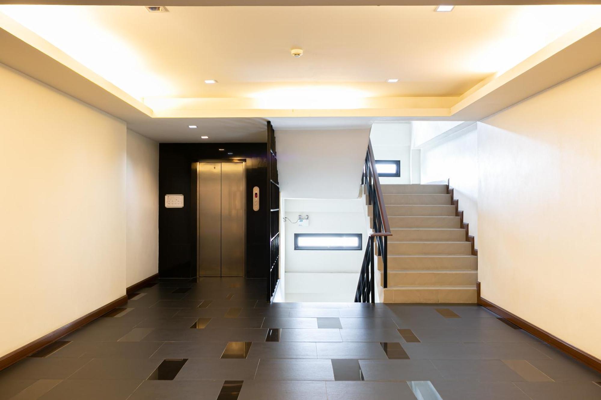 Grand Ratchapruek Hotel Pak Kret Bagian luar foto