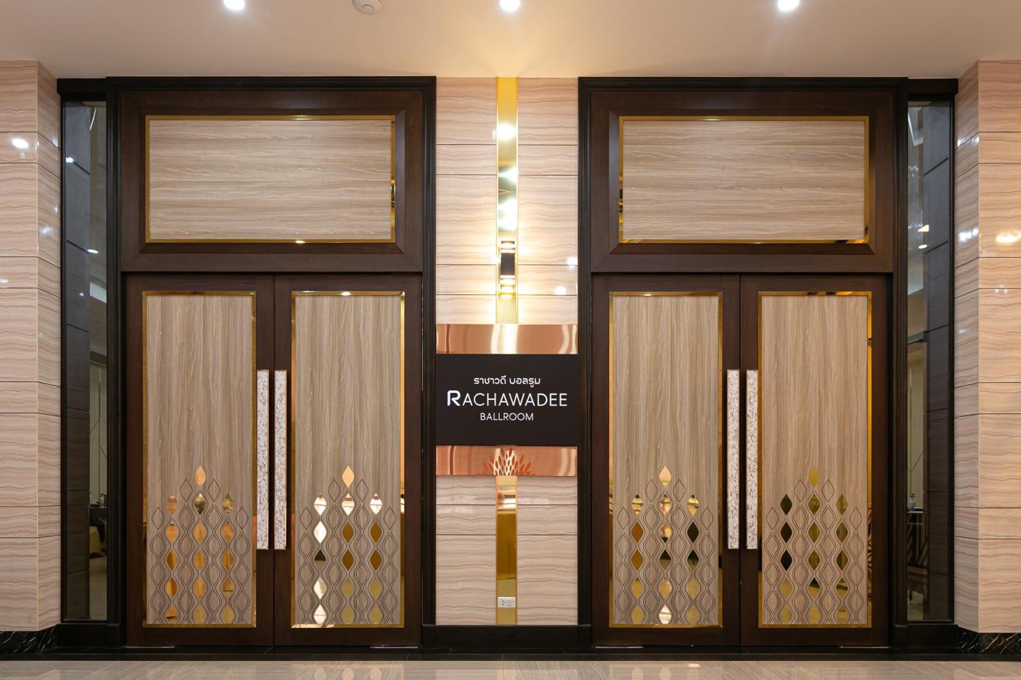 Grand Ratchapruek Hotel Pak Kret Bagian luar foto